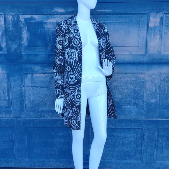 PARISIAN'S SIGNATURE LADIES' LUXURY GEOMETRIC PRINT KNEE-LENGTH OVERCOAT - Picture 13 of 17